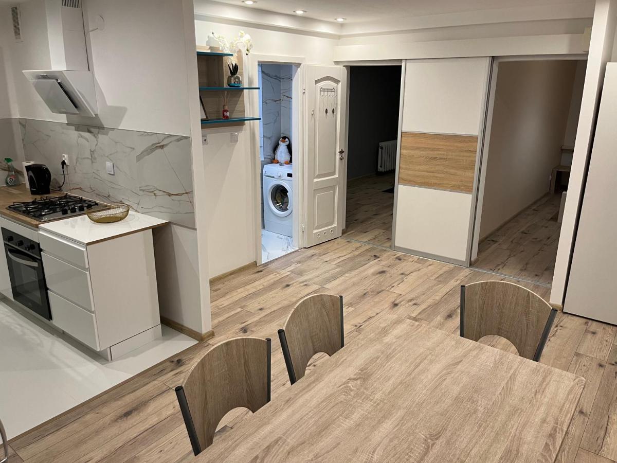 Apartament Centrum Okulickiego ! Сталова Вола Екстериор снимка